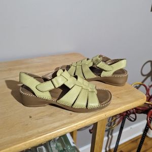 Naturalizer comfort sandal